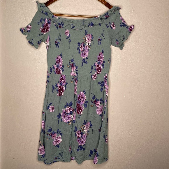Floral Print Short Sleeve Smocked Top Dress - Picture 2 of 5